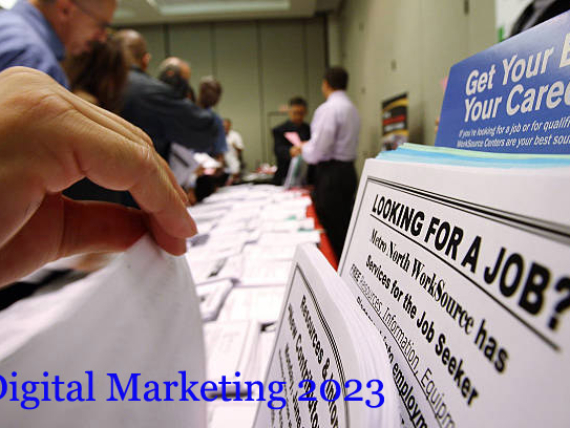 PASADENA, CA - MAY 14:  Job seekers look over job opening fliers at the WorkSource exhibit, a collaborative effort by governmental agencies to offer jobs and job training resources at the Greater Los Angeles Career Expo at the Pasadena Convention Center on May 14, 2009 in Pasadena, California. Nineteen exhibitors offer job and educational opportunities as well as advice from the Board of Equalization at the event that is open to the general public.  (Photo by David McNew/Getty Images)